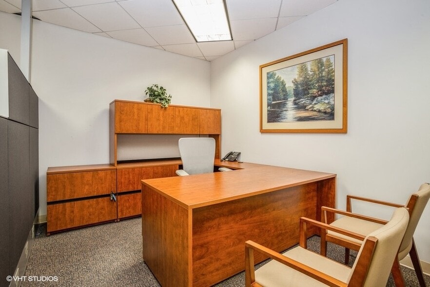 More Photos Of 1150 W Northwest Hwy, Mount Prospect Office For Sale