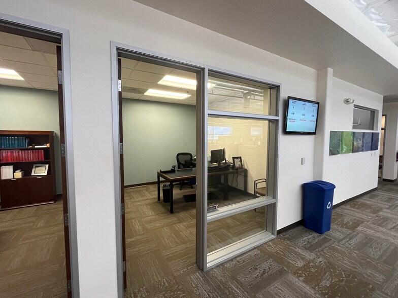 More Photos Of 990 Reserve Dr, Roseville Coworking Space