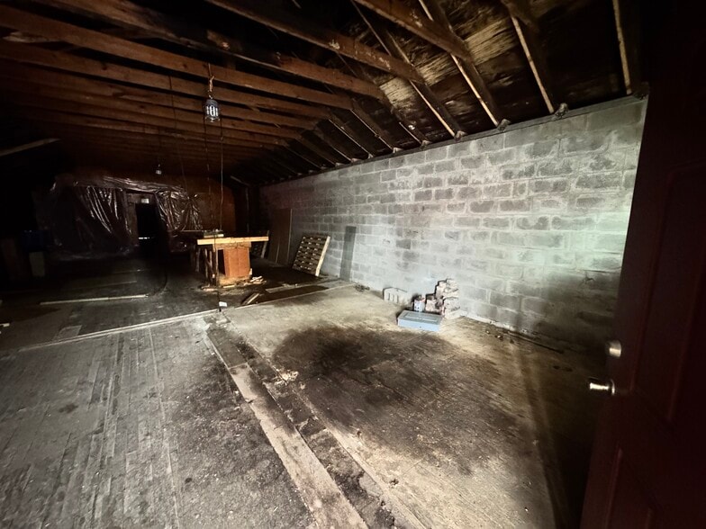 More Photos Of 28 S Main St, Cedar Springs Bar For Sale