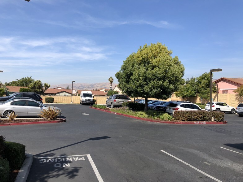 More Photos Of 3162 S White Rd, San Jose Medical For Sale