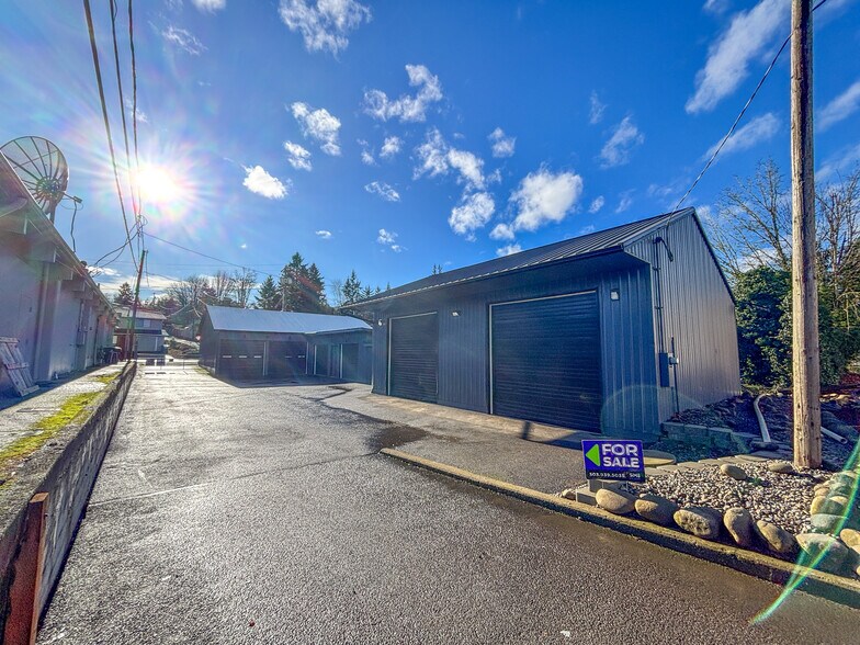 More Photos Of 446 McClaine St, Silverton Warehouse For Sale