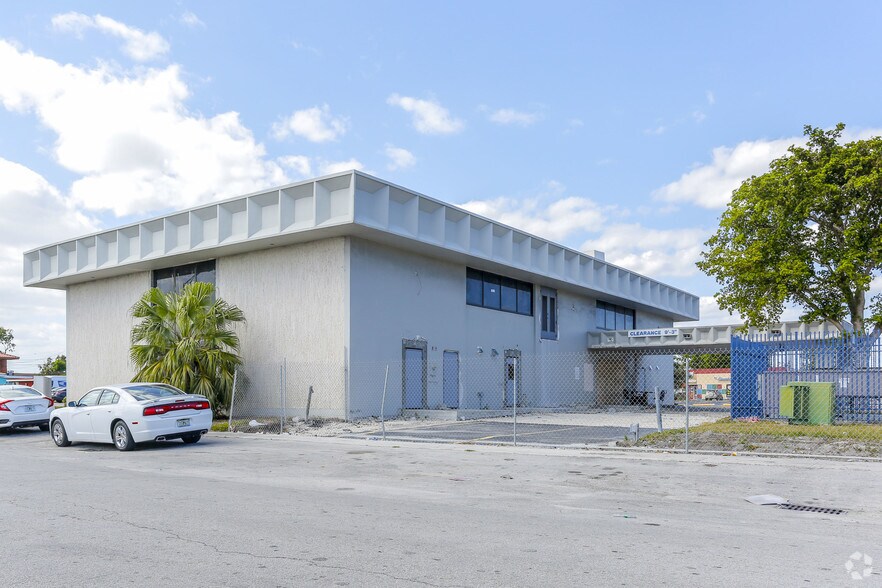 More Photos Of 1601 E 4th Ave, Hialeah General Retail For Lease