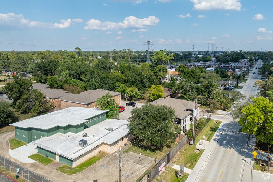 More Photos Of 4202 Sherwood Ln, Houston Loft Creative Space For Sale