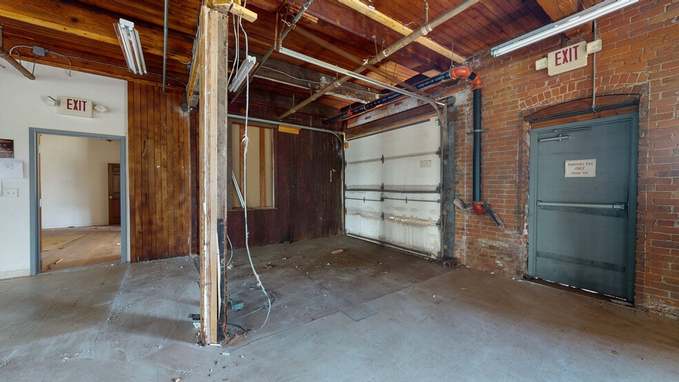 More Photos Of 35 Oakland St, Manchester Warehouse For Sale