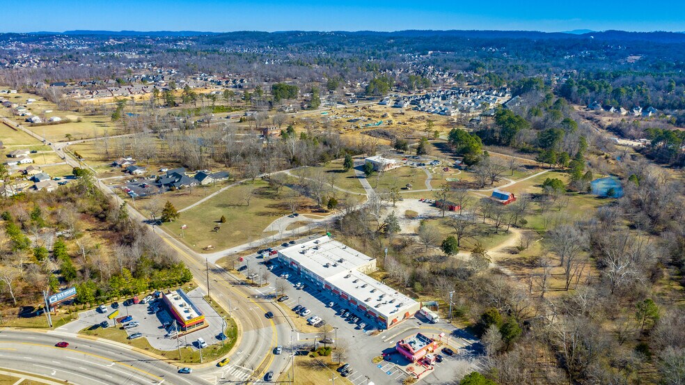 More Photos Of 1414 Jenkins Rd, Chattanooga Storefront For Lease