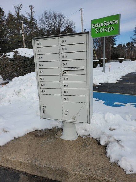 More Photos Of 594 Turnpike St, Easton Self Storage For Lease