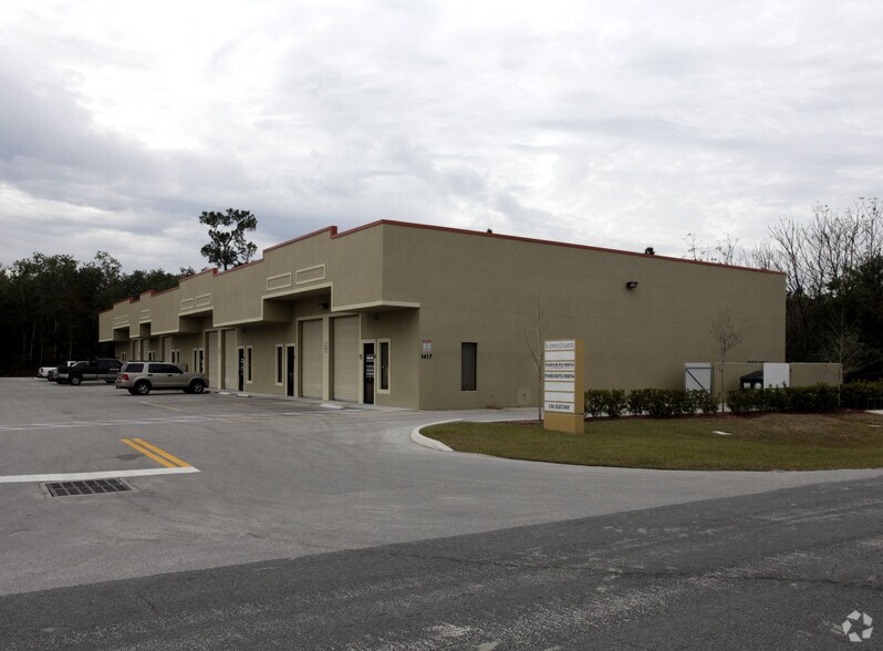 More Photos Of 1417 Hamlin Ave, Saint Cloud Warehouse For Lease