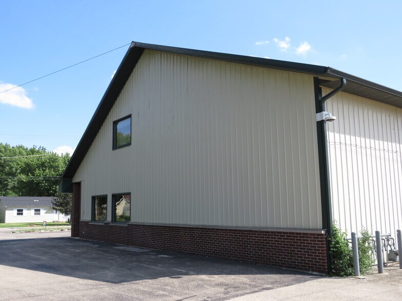 More Photos Of 264-272 S Front St, Braidwood Freestanding For Lease