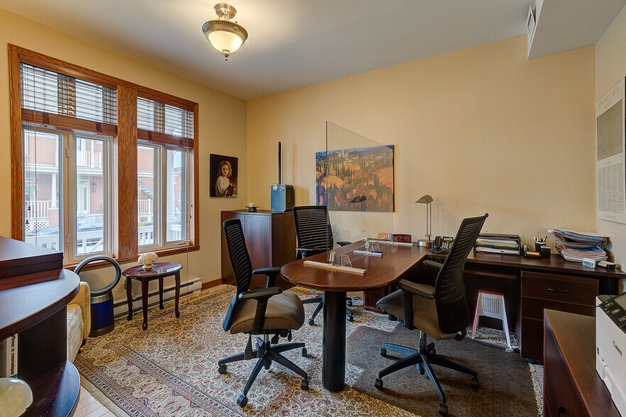 More Photos Of 415 Rue Du Village, Repentigny Office For Sale