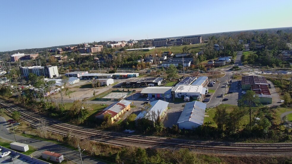 More Photos Of 650 Railroad Sq, Tallahassee Land For Sale