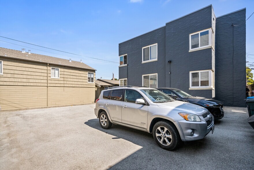More Photos Of 1217 Capuchino Ave, Burlingame Apartments For Sale