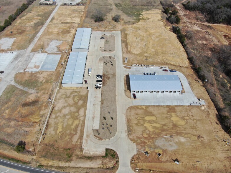 More Photos Of 6815 Rendon Bloodworth Rd, Fort Worth Storefront For Lease