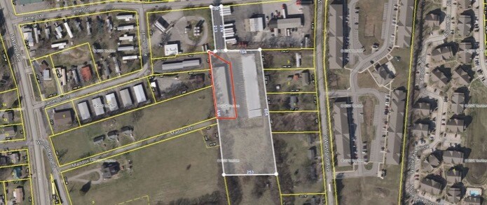 More Photos Of 215 James St, Gallatin Light Distribution For Lease