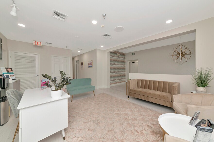 More Photos Of 1345 2nd St, Sarasota Office Residential For Sale