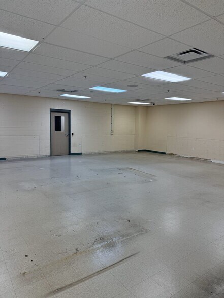 More Photos Of 215 Fast Ice Dr, Midland Research And Development For Lease