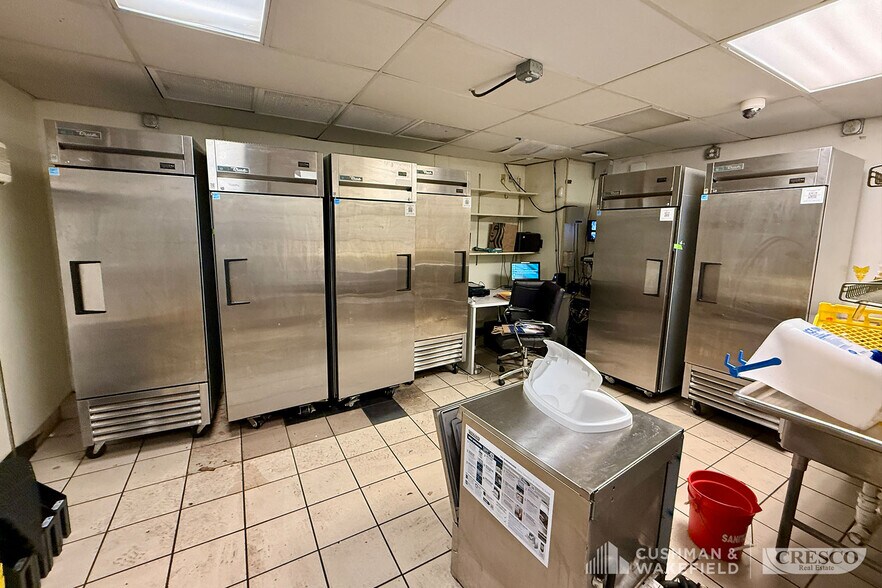 More Photos Of 1400-1422 Euclid Ave, Cleveland Office For Lease