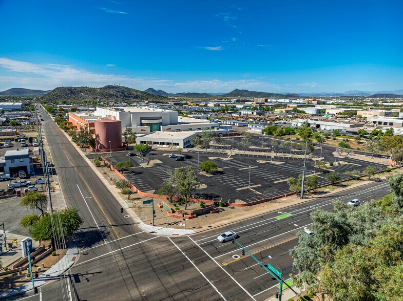 More Photos Of 22600 N 19th Ave, Phoenix Manufacturing For Sale