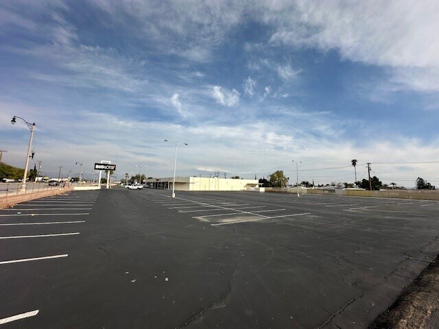 More Photos Of 17575 Foothill Blvd, Fontana Freestanding For Lease