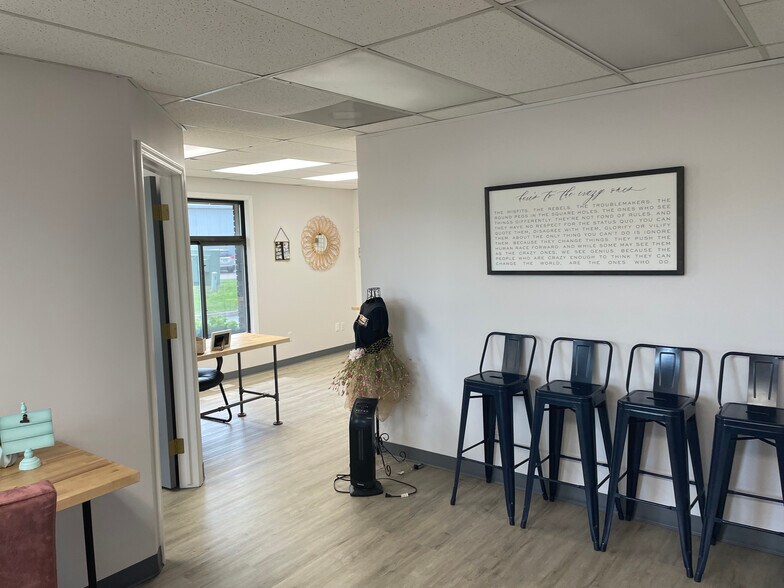 More Photos Of 9459 Lapeer Rd, Davison Office For Lease