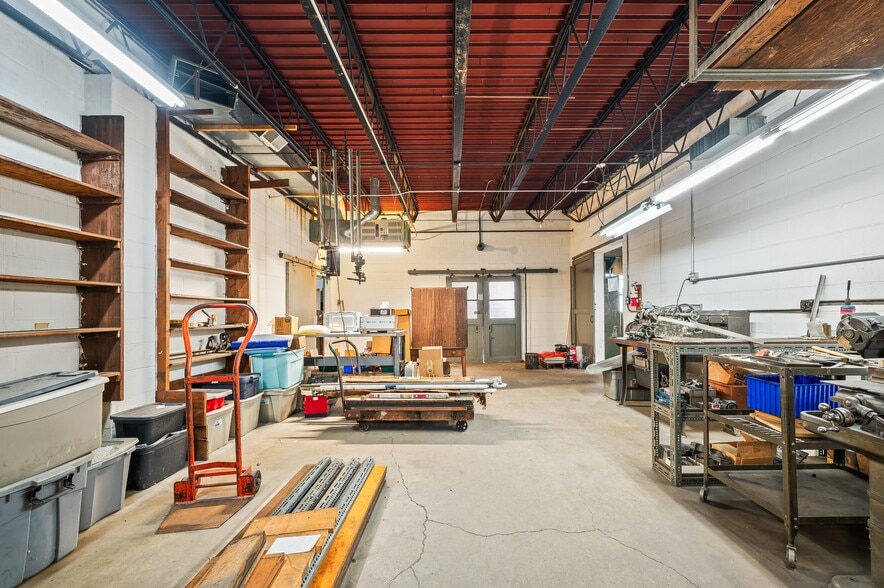 More Photos Of 2028 Washington Ave, Saint Joseph Warehouse For Sale