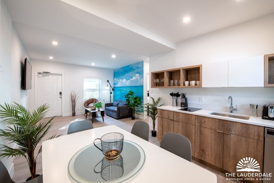 More Photos Of 505 SE 16th St, Fort Lauderdale Hotel For Sale