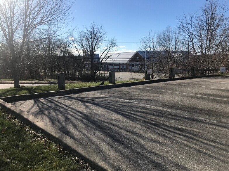 More Photos Of 131 Boston Post Rd, Waterford Unknown For Lease