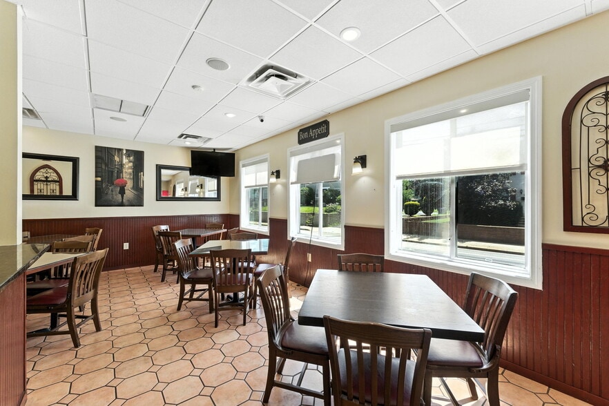 More Photos Of 568 Providence St, West Warwick Restaurant For Sale