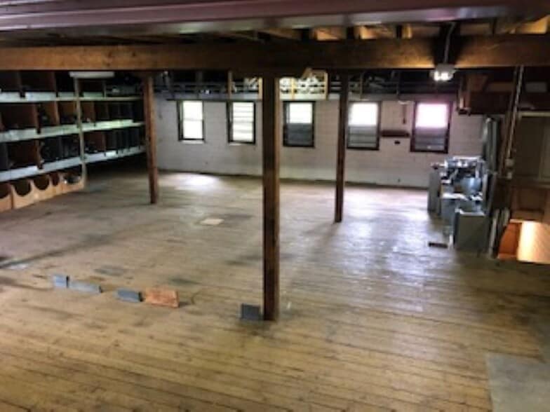 More Photos Of 4298 Pearl Rd, Cleveland Loft Creative Space For Lease
