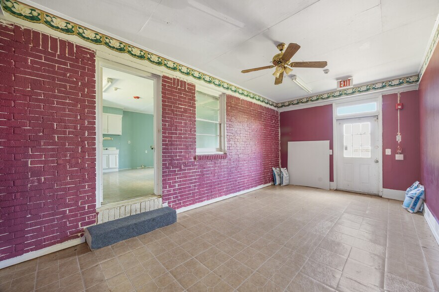 More Photos Of 109 Lisa Dr, Lexington Daycare Center For Sale