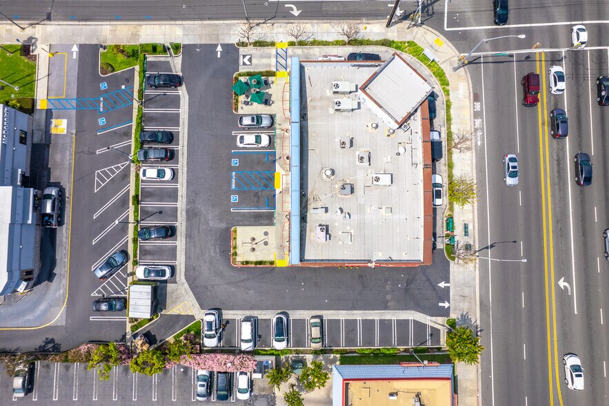 More Photos Of 5900-5912 Del Amo Blvd, Lakewood Freestanding For Sale