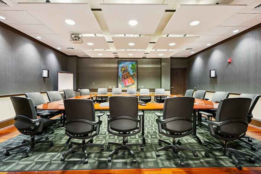 More Photos Of 2601 Canal St, New Orleans Office For Sale
