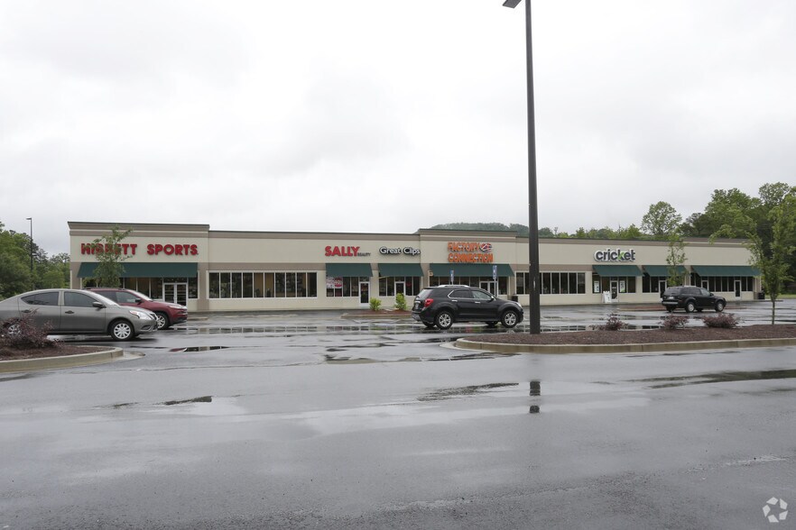 Primary Photo Of 120 Donald E Thurmond Pky, Cleveland General Retail For Lease