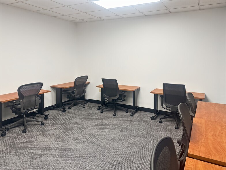 More Photos Of 2202 N Westshore Blvd, Tampa Coworking Space