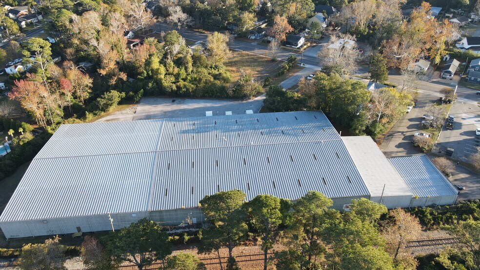 More Photos Of 2405 Wrightsville Ave, Wilmington Distribution For Lease