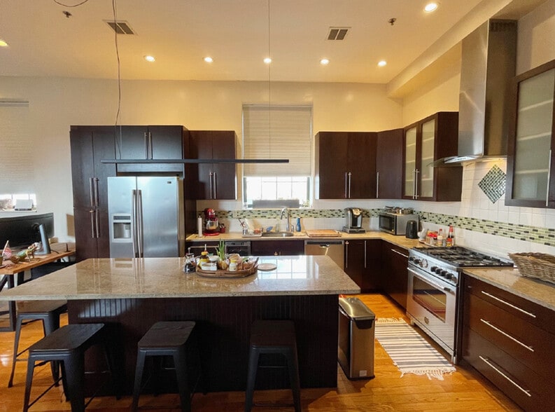 More Photos Of 9 E 18th St, Bayonne Apartments For Sale