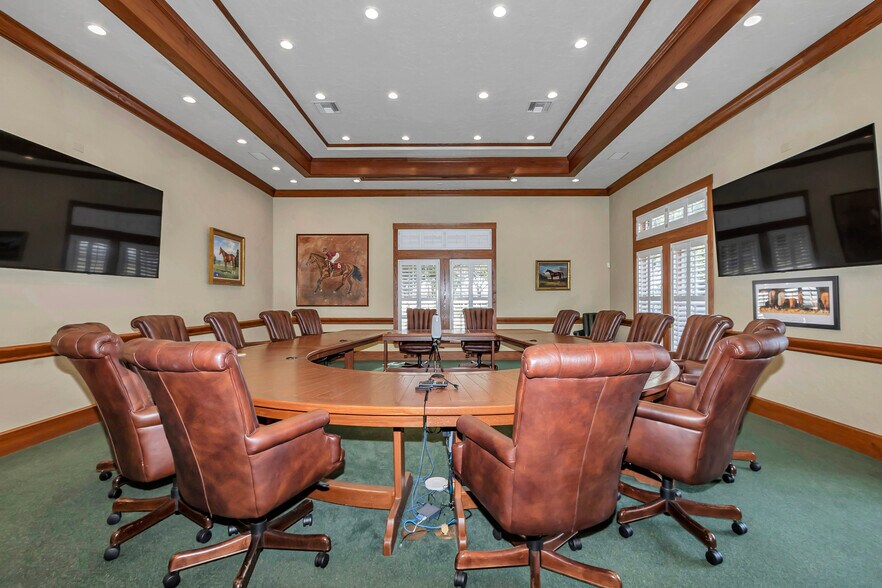 More Photos Of 801 SW 60th Ave, Ocala Office For Lease