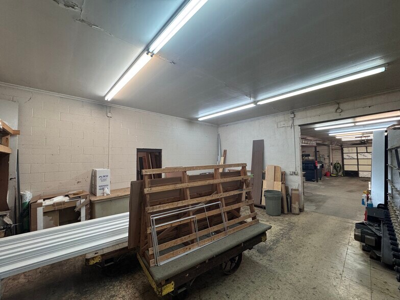 More Photos Of 1306 Broadway, Albany Manufacturing For Sale