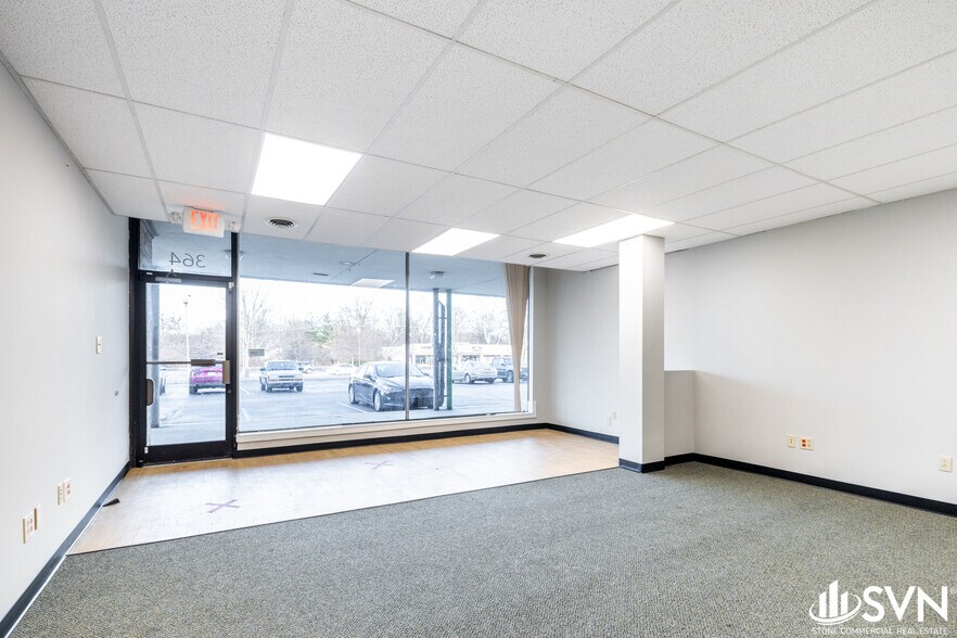 More Photos Of 320-364 Southland Dr, Lexington Storefront For Lease