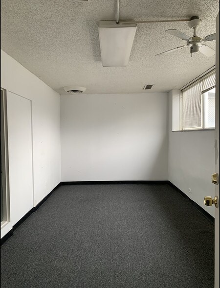 More Photos Of 5151 N Harlem Ave, Chicago Medical For Sale