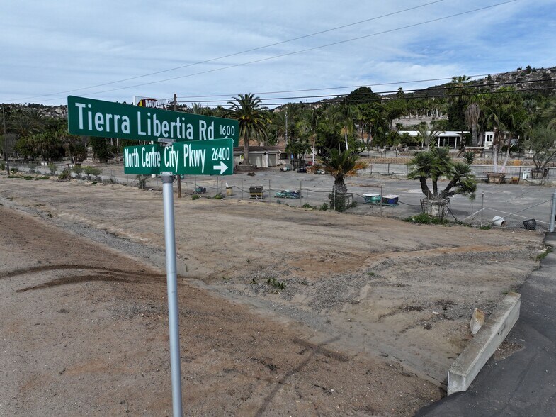 More Photos Of 26437 N Centre City Pky, Escondido Land For Sale