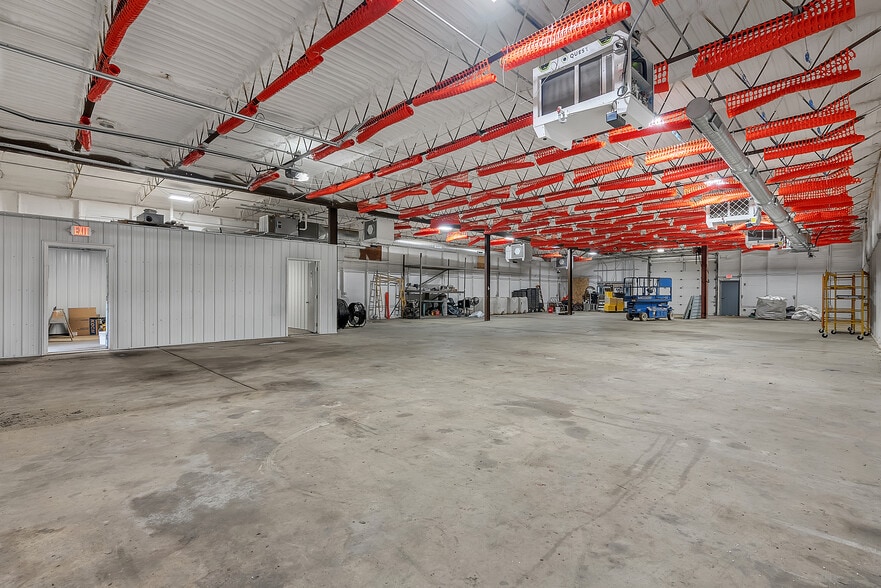 More Photos Of 21736 Bedford Rd N, Battle Creek Industrial For Sale