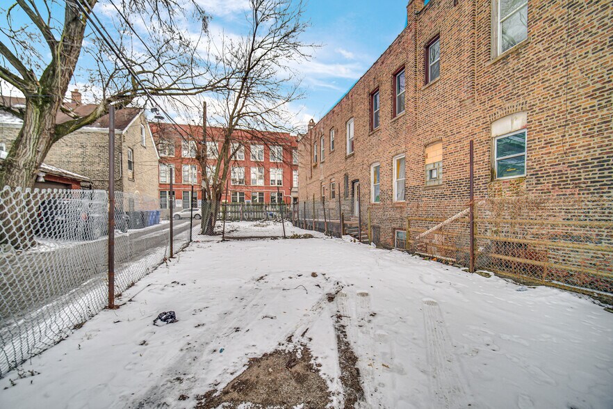 More Photos Of 2116 S California Ave, Chicago Auto Repair For Sale