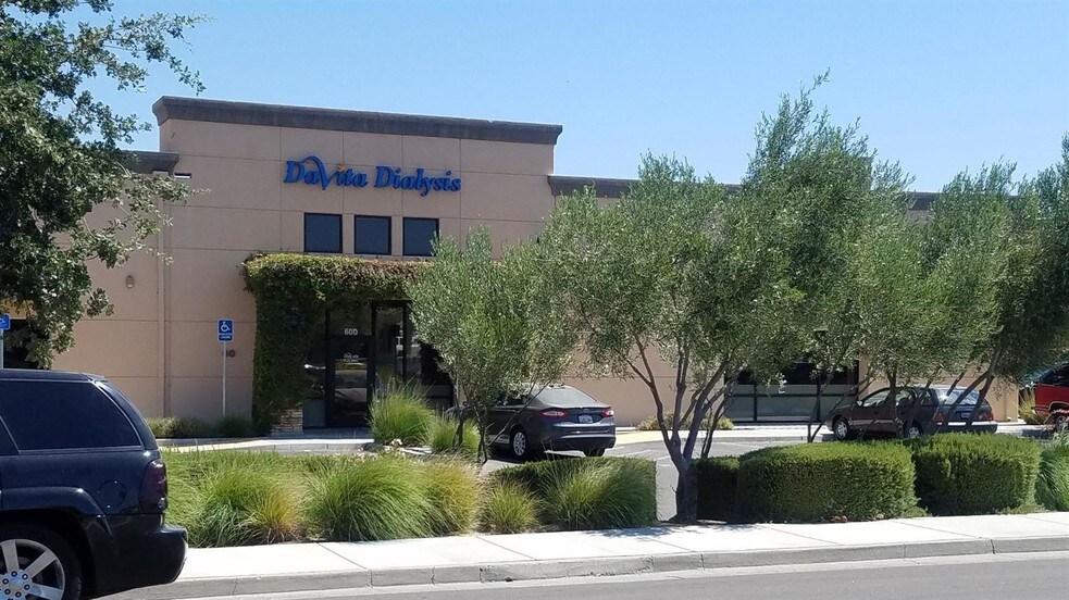 More Photos Of 60 G St, Los Banos Unknown For Lease