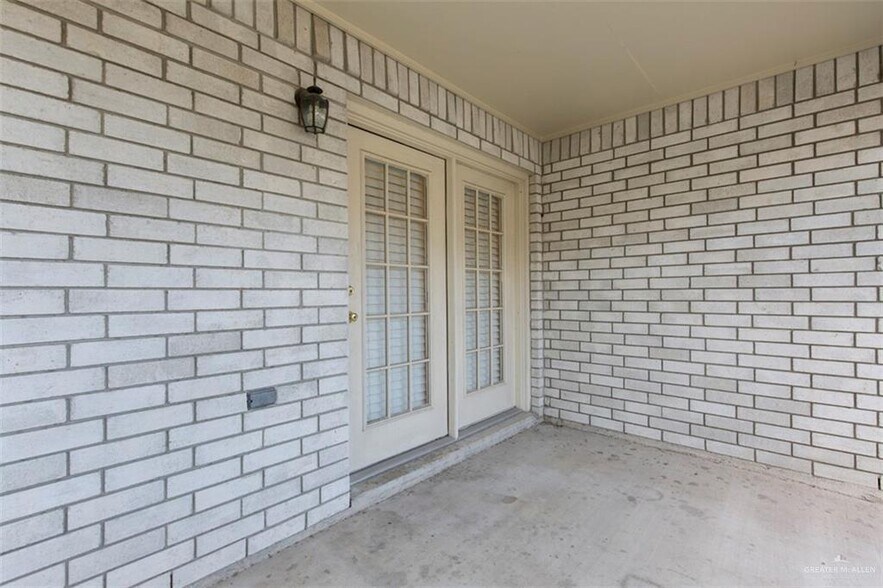 More Photos Of 1902 Summer Breeze St, Mission Apartments For Sale