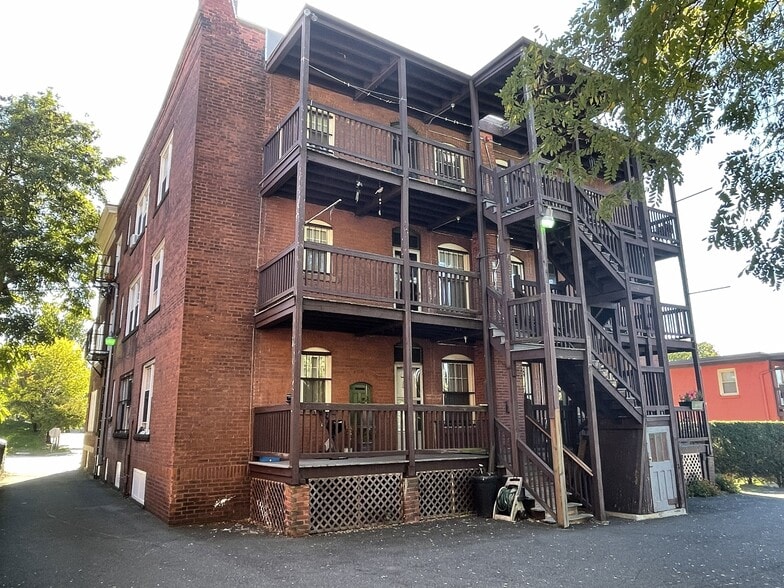 More Photos Of 329 Beech St, Holyoke Apartments For Sale