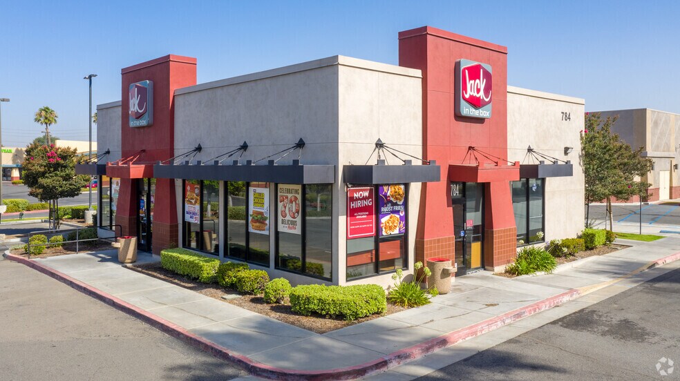 More Photos Of 700-784 N Main St, Corona Unknown For Lease