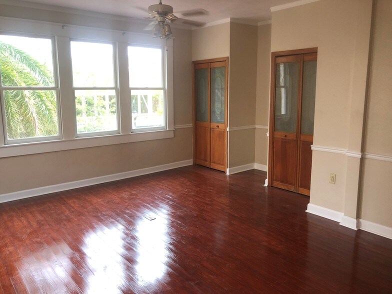 More Photos Of 15-17 E Magnolia Ave, Eustis Office For Lease