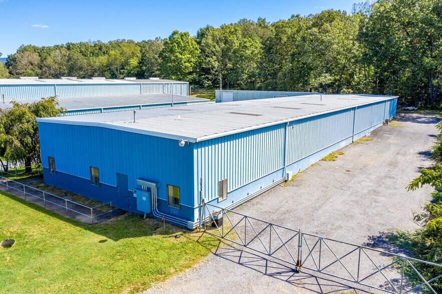 More Photos Of 51 E Side Hwy, Waynesboro Warehouse For Sale