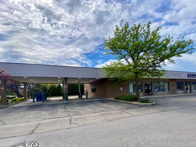 More Photos Of 7340-7380 Kingery Hwy, Darien Storefront For Lease