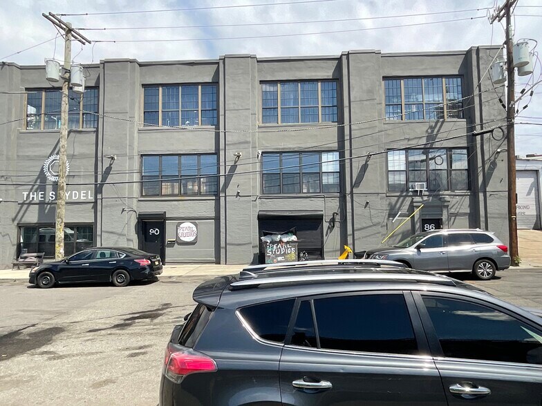 More Photos Of 86-90 Forrest St, Jersey City Warehouse For Lease